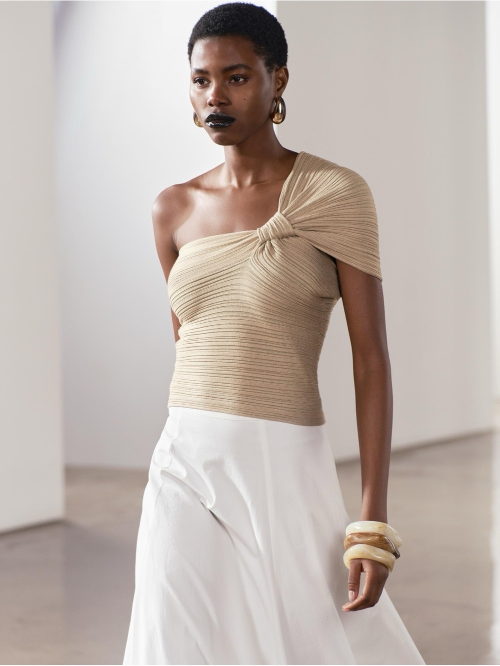 NWT Zara Asymmetrical Knot Top XS 4240/001 - Picture 7 of 9